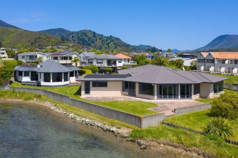 Photo of property in 291a Waikawa Road, Waikawa, Picton, 7220