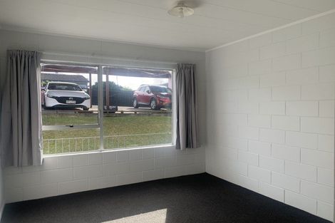 Photo of property in 9 Alston Avenue, Kelston, Auckland, 0602