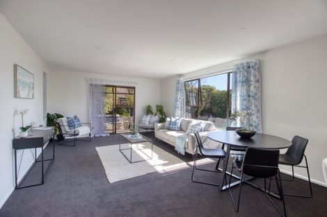 Photo of property in 2/10 Montclare Avenue, Ilam, Christchurch, 8041