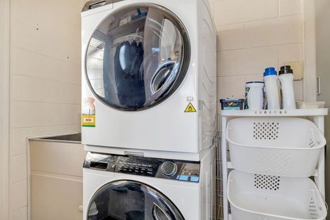 Photo of property in 2/506 Devonport Road, Tauranga South, Tauranga, 3112