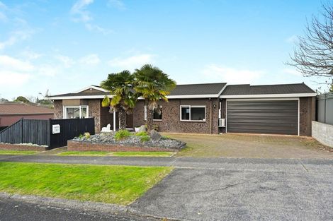 Photo of property in 28 Delamare Road, St Andrews, Hamilton, 3200