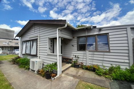 Photo of property in 18 Beihlers Road, Weymouth, Auckland, 2103