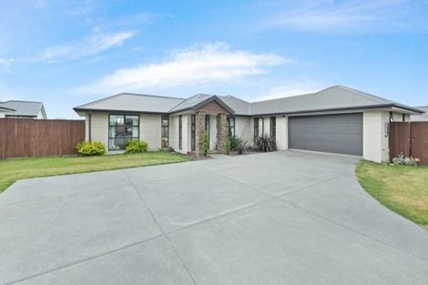 Photo of property in 16 Bellbird Place, Rolleston, 7614