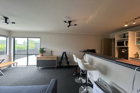 Photo of property in 1 Murchison Street, Island Bay, Wellington, 6023