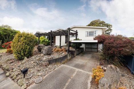 Photo of property in 34 Pinedale Parade, Milson, Palmerston North, 4414