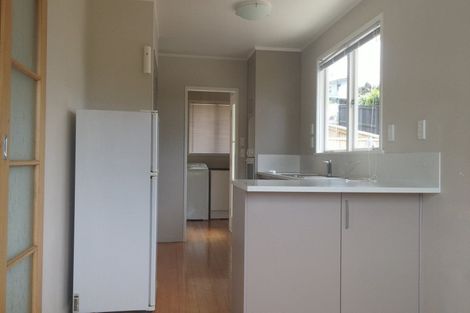 Photo of property in 57 Vandeleur Avenue, Birkdale, Auckland, 0626