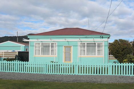 Photo of property in 35 Blake Street, Blaketown, Greymouth, 7805