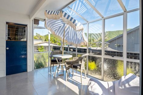 Photo of property in 321 Waikawa Road, Waikawa, Picton, 7220