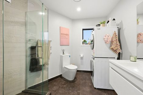 Photo of property in 64 Robbies Road, Shelly Park, Auckland, 2014