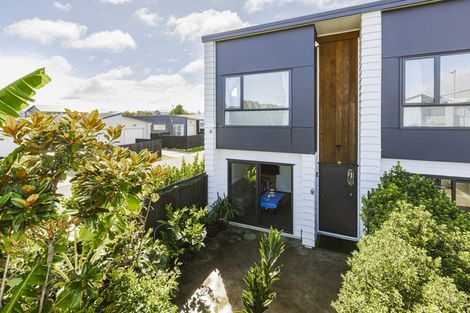 Photo of property in 11 Beardmore Lane, Papakura, 2110