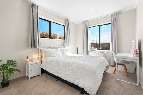 Photo of property in 2 Makaka Lane, Silverdale, 0932