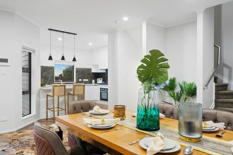 Photo of property in 4223b Great North Road, Glendene, Auckland, 0602