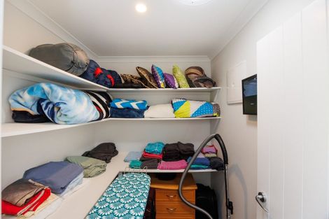 Photo of property in 15 Serenity Crescent, Kelvin Grove, Palmerston North, 4414