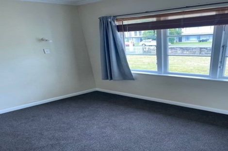 Photo of property in 5 Oxford Street, Tawa, Wellington, 5028