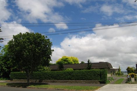 Photo of property in 42d Harbour View Road, Point Chevalier, Auckland, 1022