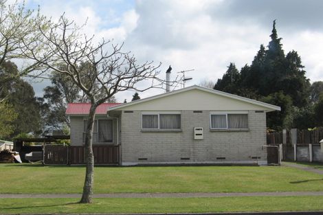 Photo of property in 67 Aquarius Drive, Kawaha Point, Rotorua, 3010