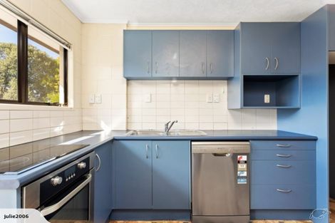 Photo of property in 1/41 Edgeworth Road, Glenfield, Auckland, 0629