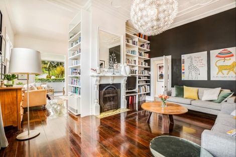 Photo of property in 44 Kiwi Road, Stanley Point, Auckland, 0624