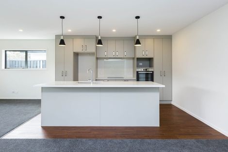 Photo of property in 7 Thornbury Lane, Timberlea, Upper Hutt, 5018