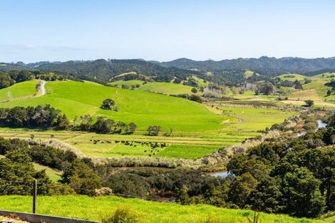 Photo of property in 347 Campbell Road, Parua Bay, Onerahi, 0192