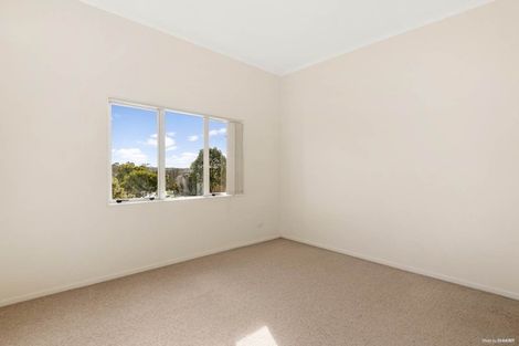 Photo of property in 16 Brashier Circle, Sunnyvale, Auckland, 0612
