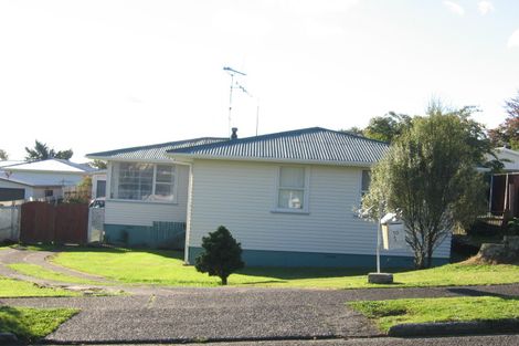 Photo of property in 10 Cobham Crescent, Tokoroa, 3420