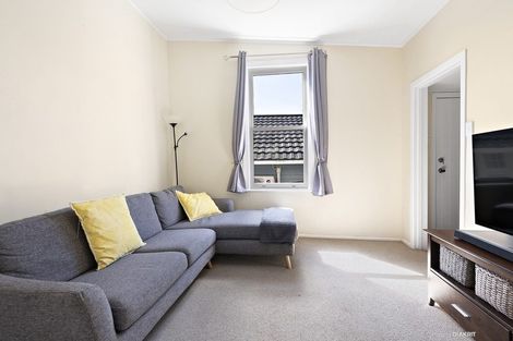 Photo of property in 25 Harland Street, Brooklyn, Wellington, 6021