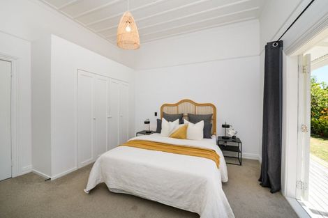 Photo of property in 31 Dunk Place, Milson, Palmerston North, 4414