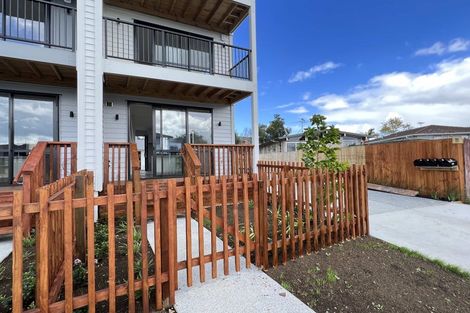 Photo of property in 11e Mandarin Place, Half Moon Bay, Auckland, 2012
