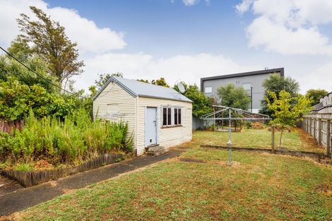 Photo of property in 8 Ranfurly Street, Hokowhitu, Palmerston North, 4410