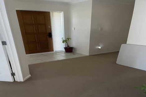 Photo of property in 2 Cathcart Close, Pukekohe, 2120