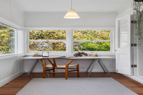 Photo of property in 202 Queen Street, Northcote Point, Auckland, 0627