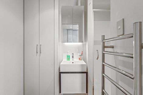 Photo of property in Queen's Residences, 1702/8 Airedale Street, Auckland Central, Auckland, 1010