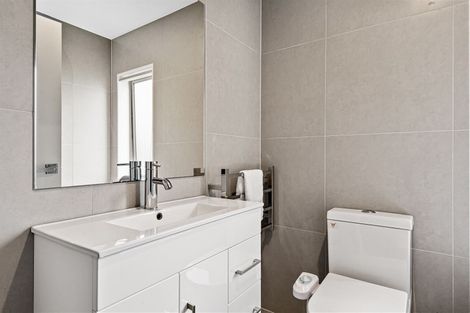 Photo of property in 8/147 Albany Highway, Unsworth Heights, Auckland, 0632