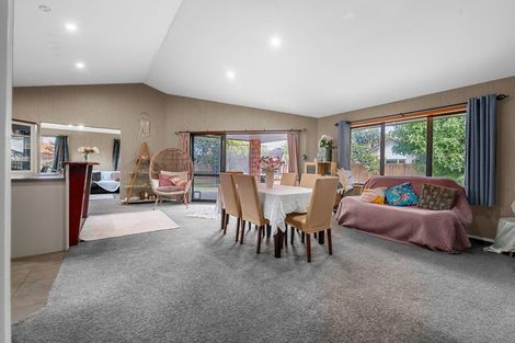 Photo of property in 24 Nielsen Gardens, Rototuna, Hamilton, 3210