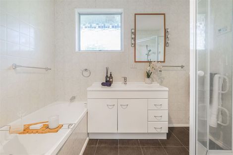 Photo of property in 176 Halswell Junction Road, Halswell, Christchurch, 8025