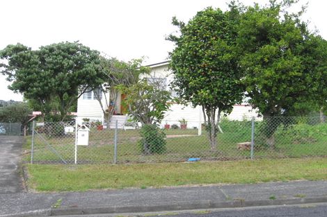 Photo of property in 8 Mirovale Place, Totara Vale, Auckland, 0629