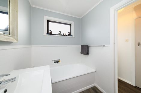 Photo of property in 107 College Street, Awapuni, Palmerston North, 4412