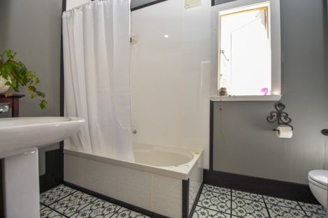 Photo of property in 6 Nobel Street, Carterton, 5713