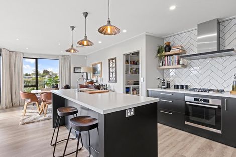 Photo of property in 21 Ada Close, Cambridge, 3434