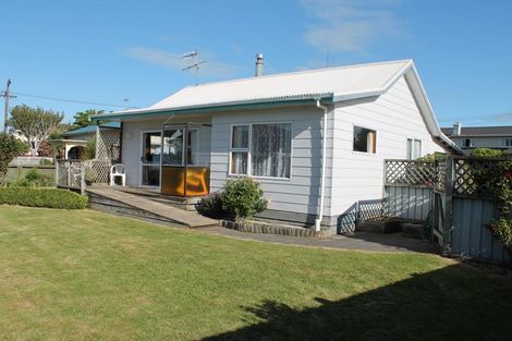 Photo of property in 4 Prince Street, Winton, 9720
