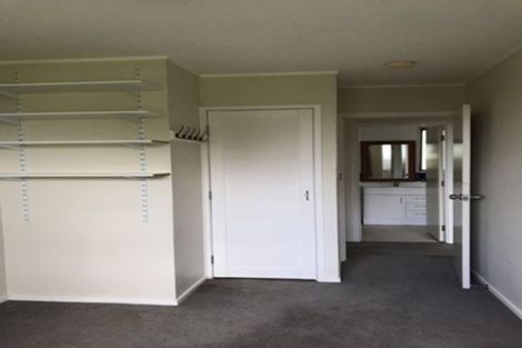 Photo of property in 4 Felicity Place, Unsworth Heights, Auckland, 0632