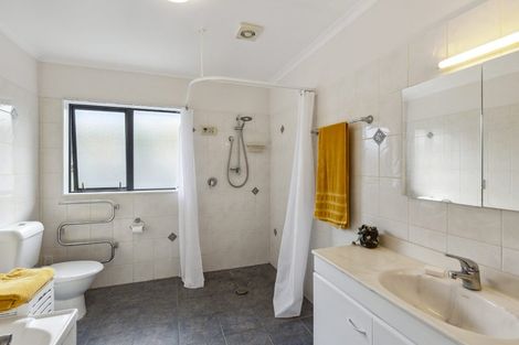 Photo of property in 3 Brookfield Place, Paraparaumu, 5032