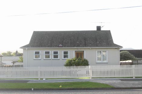 Photo of property in 125 Waddington Drive, Naenae, Lower Hutt, 5011