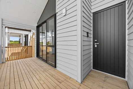 Photo of property in 12 Kaapehu Street, Karaka, 2578