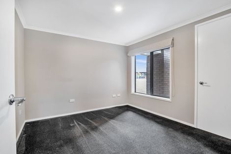 Photo of property in 3 Crabapple Close, Milson, Palmerston North, 4414