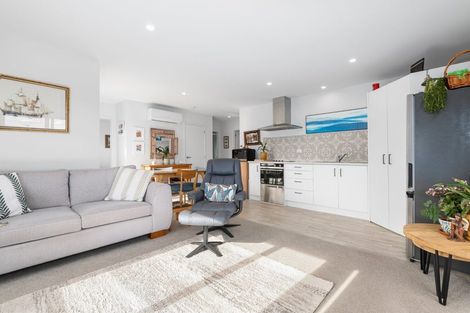 Photo of property in 11 Kamahi Crescent, Papamoa Beach, Papamoa, 3118