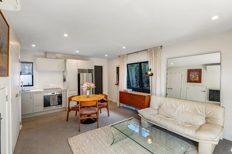 Photo of property in 1/8 Valron Road, Te Atatu South, Auckland, 0602