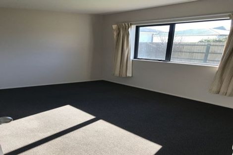 Photo of property in 15 Kaplan Avenue, Islington, Christchurch, 8042