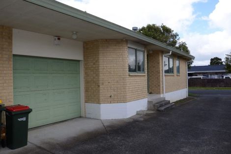 Photo of property in 3 Benton Place, Manurewa, Auckland, 2102